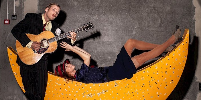 Næstved Teater præsenterer: Moon River 08. april kl. 17:00